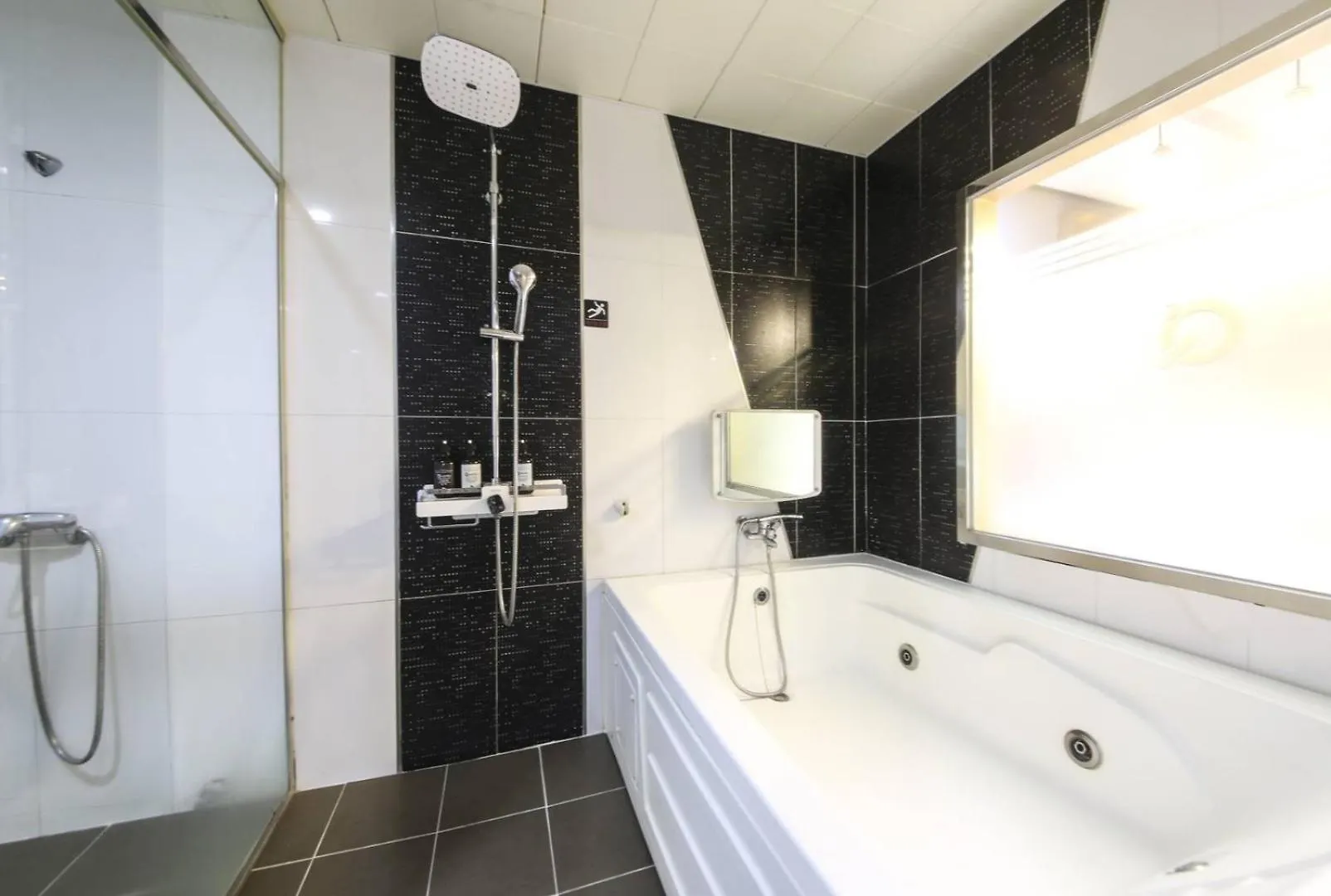 Q5 Hotel Busan Songdo