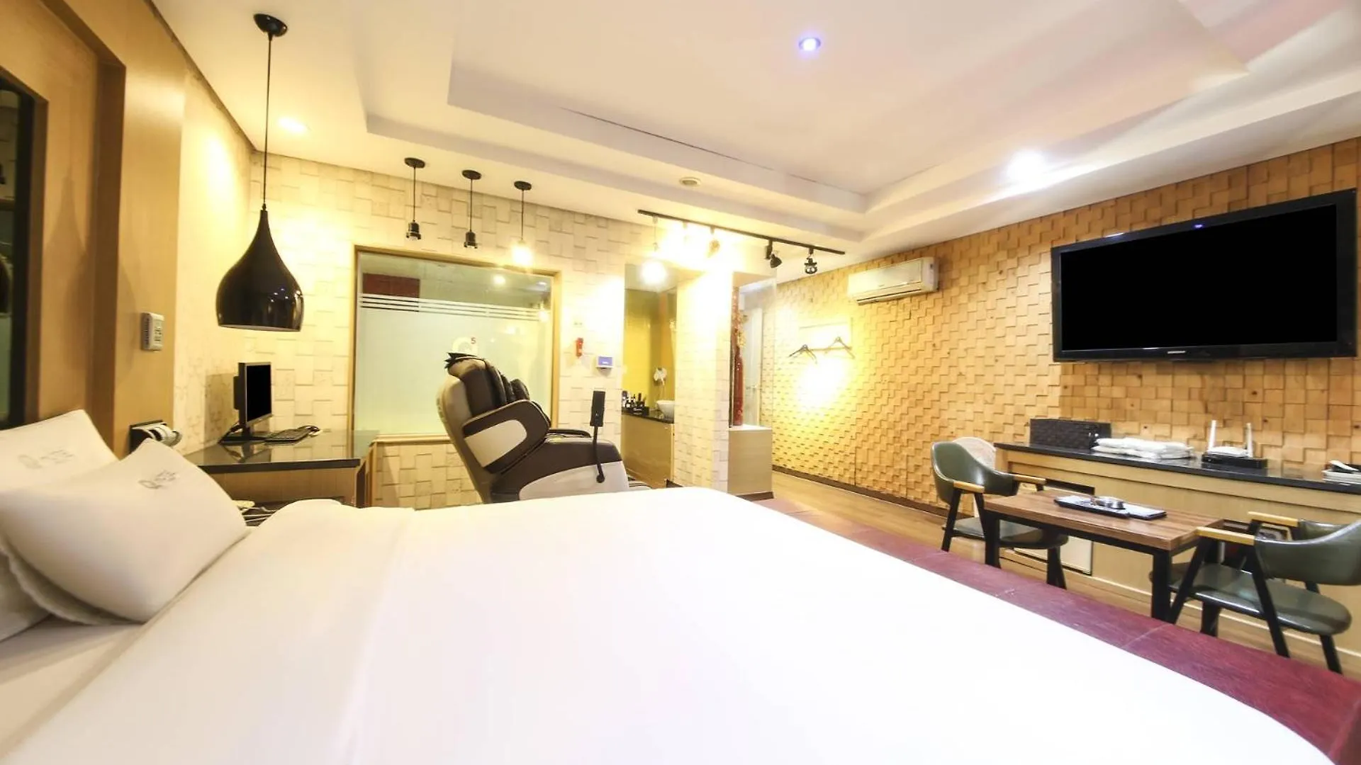 Q5 Hotel Busan Songdo 3*,